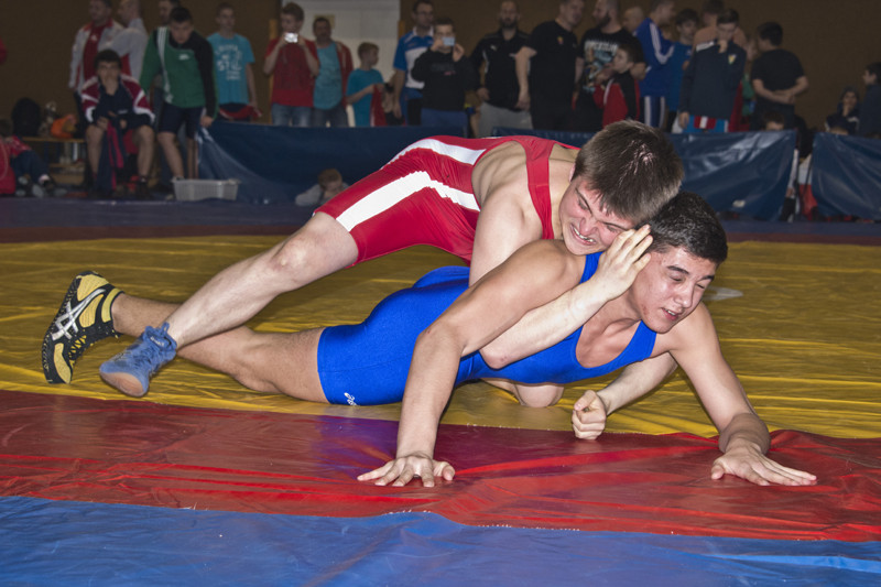 3 złote medale dla lokalnych zapaśników!