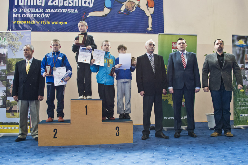 3 złote medale dla lokalnych zapaśników!