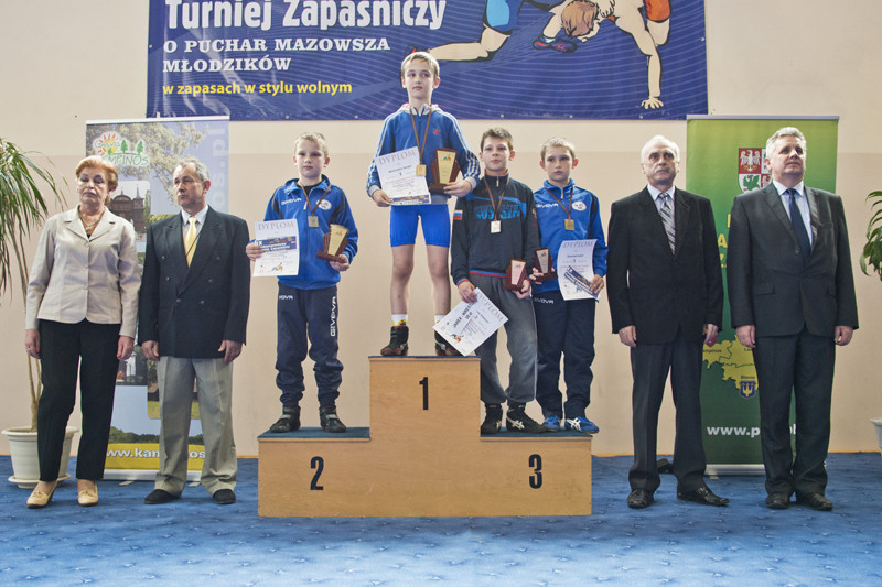 3 złote medale dla lokalnych zapaśników!