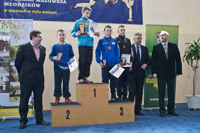 3 złote medale dla lokalnych zapaśników!