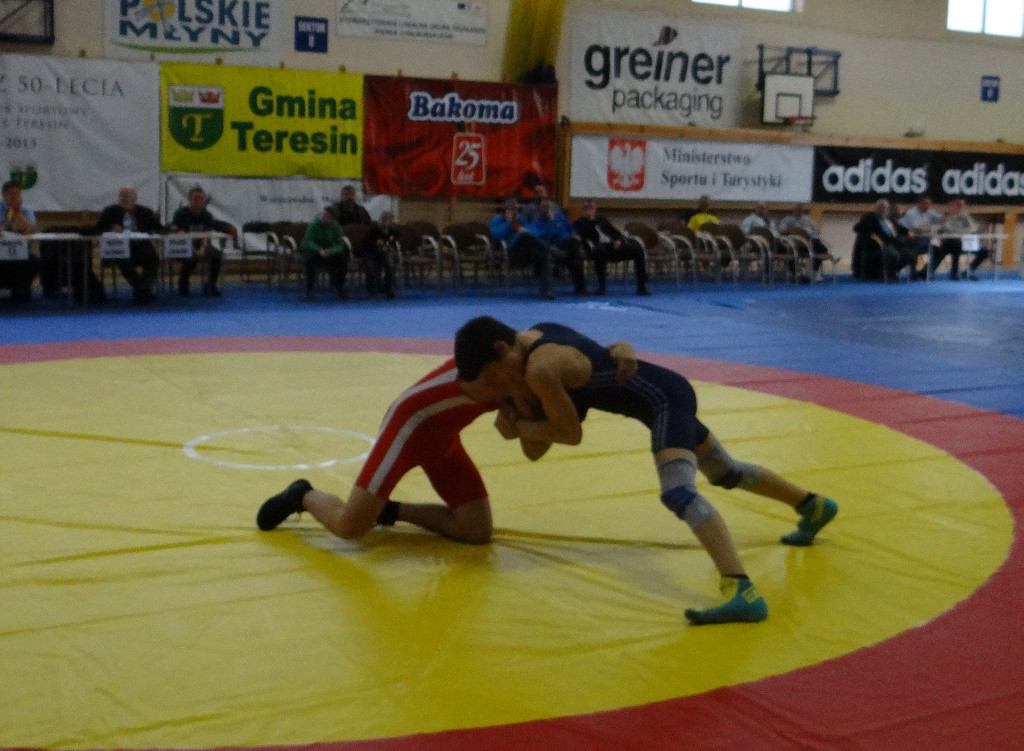 Młodzi zapaśnicy w Teresinie