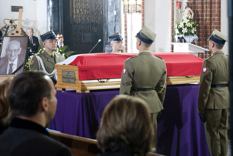 Pożegnanie Profesora w obiektywie sochaczewskiego fotografa