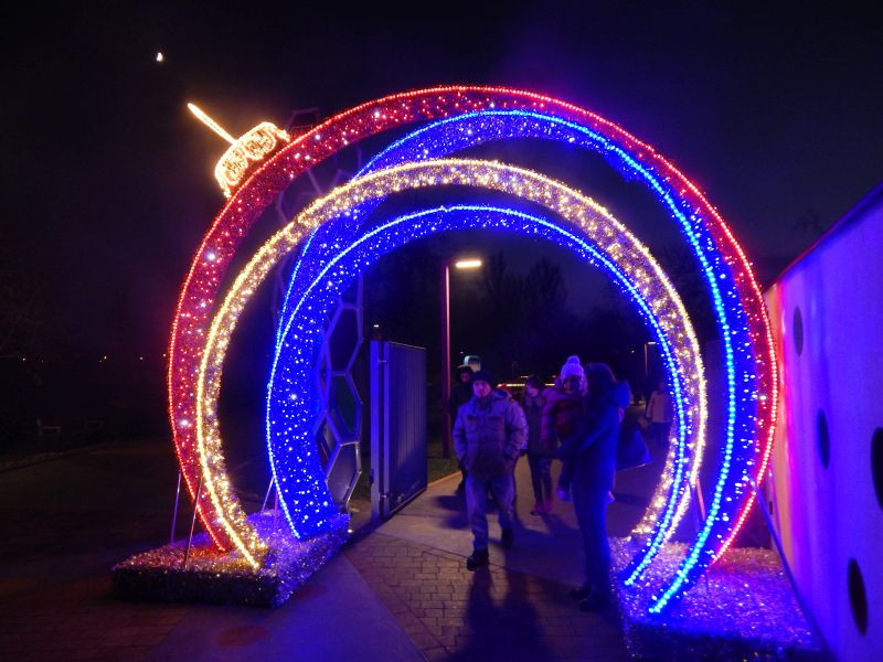 W Błoniu zabłysnęła świąteczna choinka