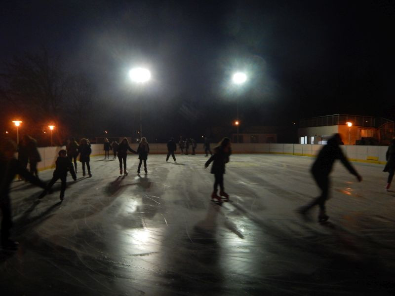 W Błoniu zabłysnęła świąteczna choinka