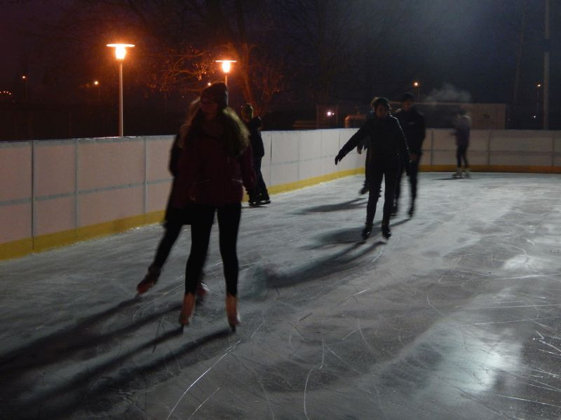 W Błoniu zabłysnęła świąteczna choinka