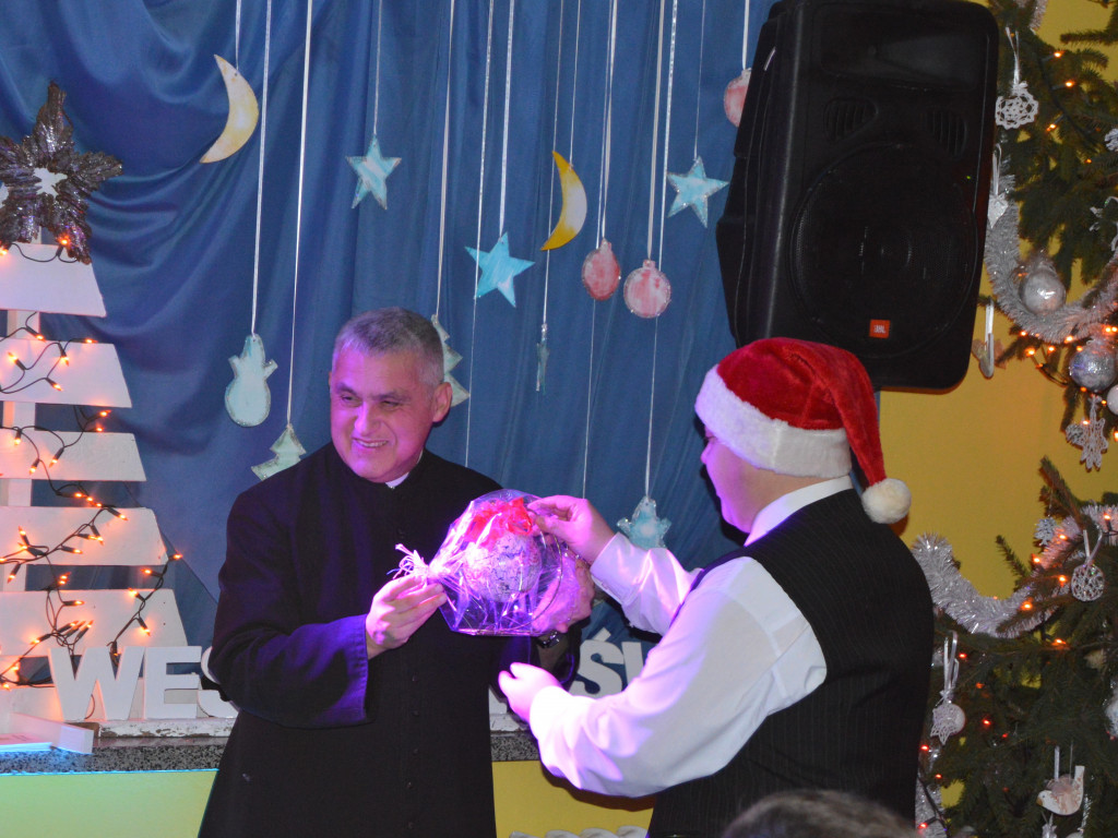 Kolędowanie w Środowiskowym Domu Samopomocy