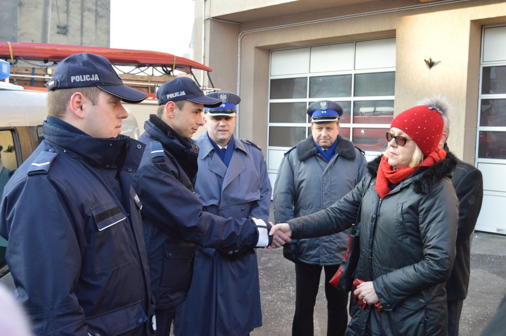 Samochody dla sochaczewskich strażaków i policjantów