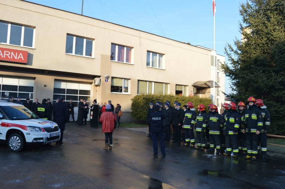 Samochody dla sochaczewskich strażaków i policjantów