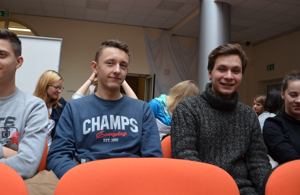 Kultura w niedzielę: Wywiad Grażyny Bolimowskiej Gajdy z podróżnikami: Wojtkiem Malichą i Sebastianem Hennigiem - 16 grudnia 2016 r.