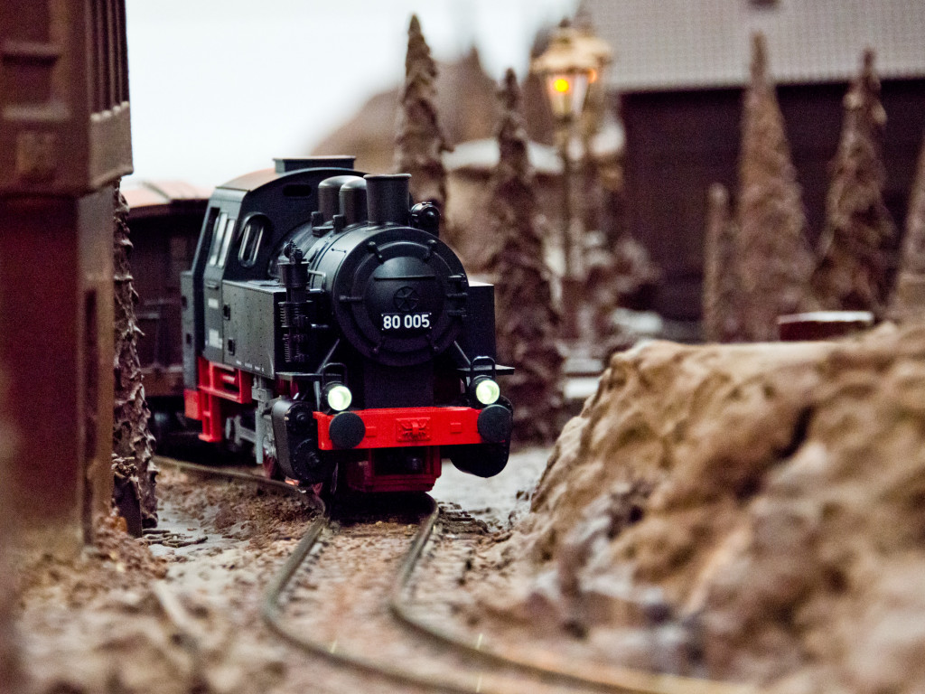 Czekoladowa makieta w sochaczewskim Muzeum Kolei Wąskotorowej - zdjęcia