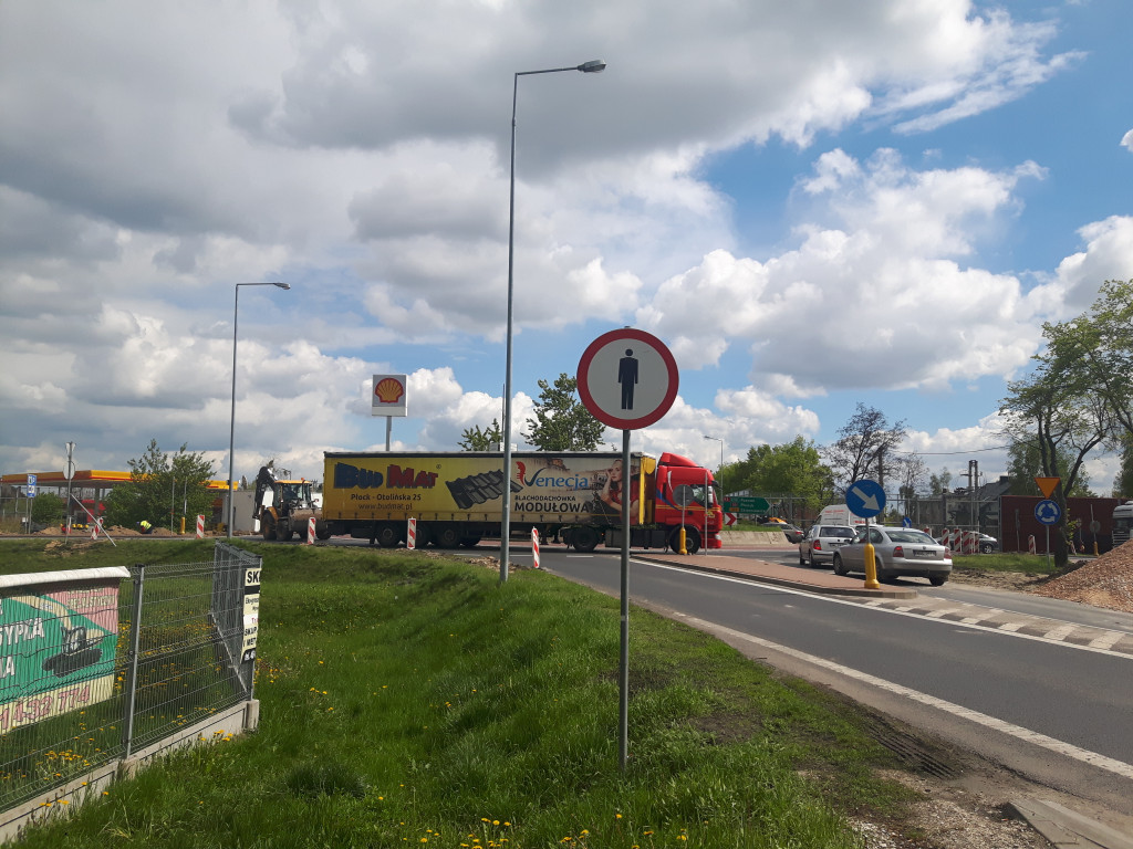 Utrudnienia na rondzie na obwodnicy Sochaczewa