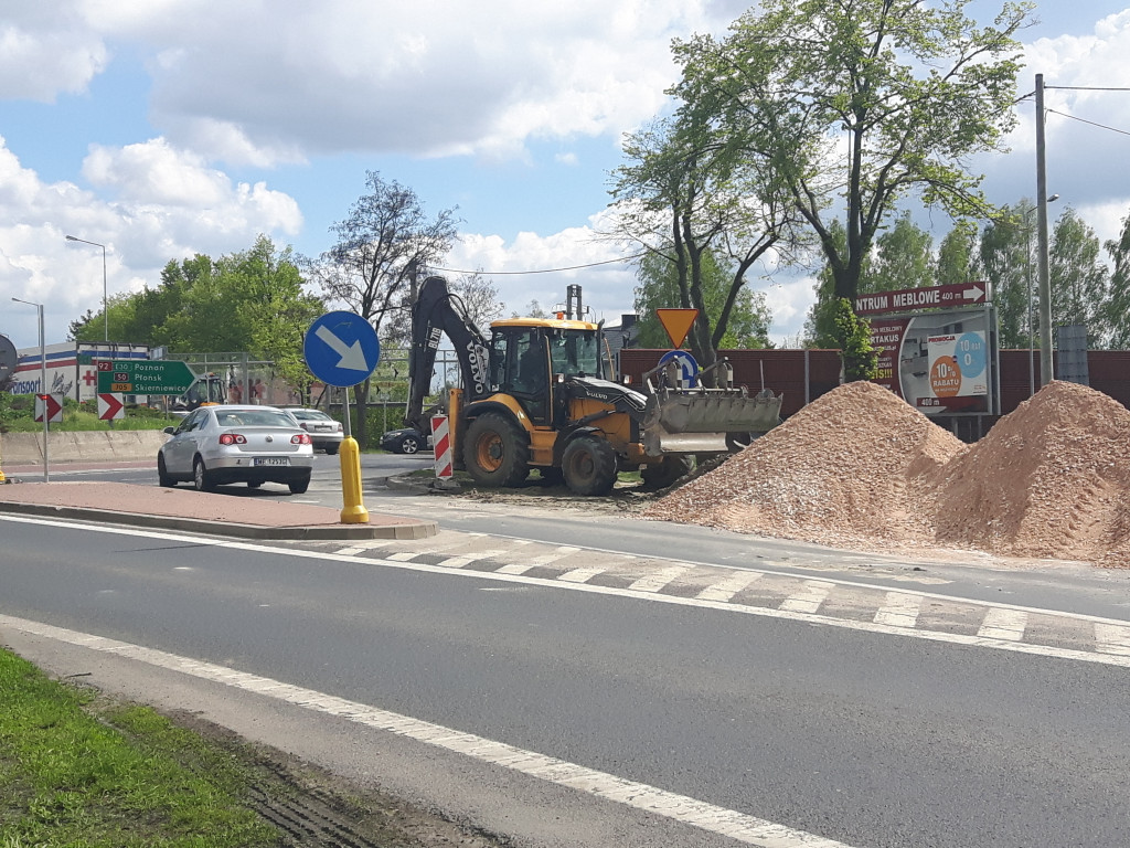 Utrudnienia na rondzie na obwodnicy Sochaczewa