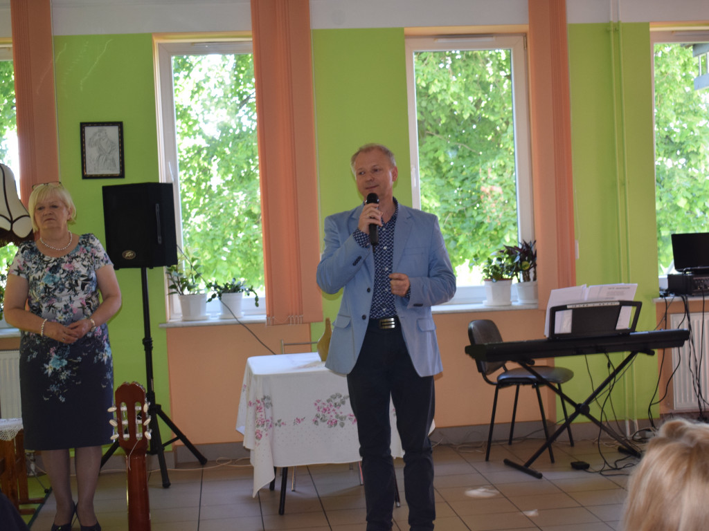 Spotkanie przedszkolaków z seniorami w DDPS