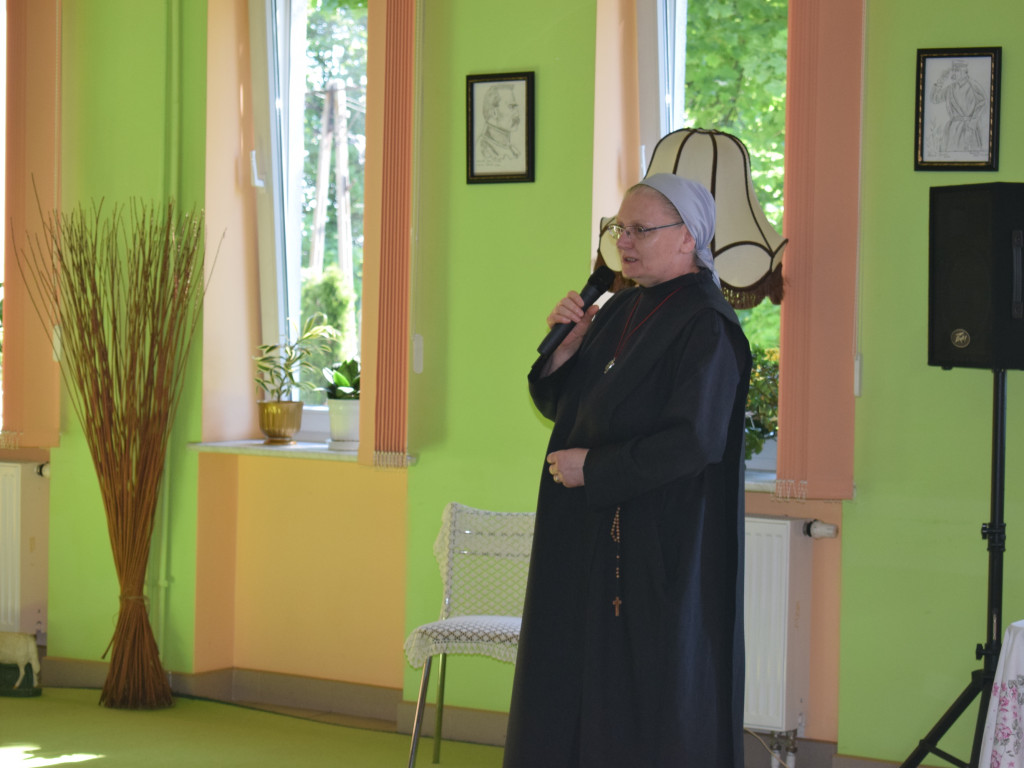 Spotkanie przedszkolaków z seniorami w DDPS