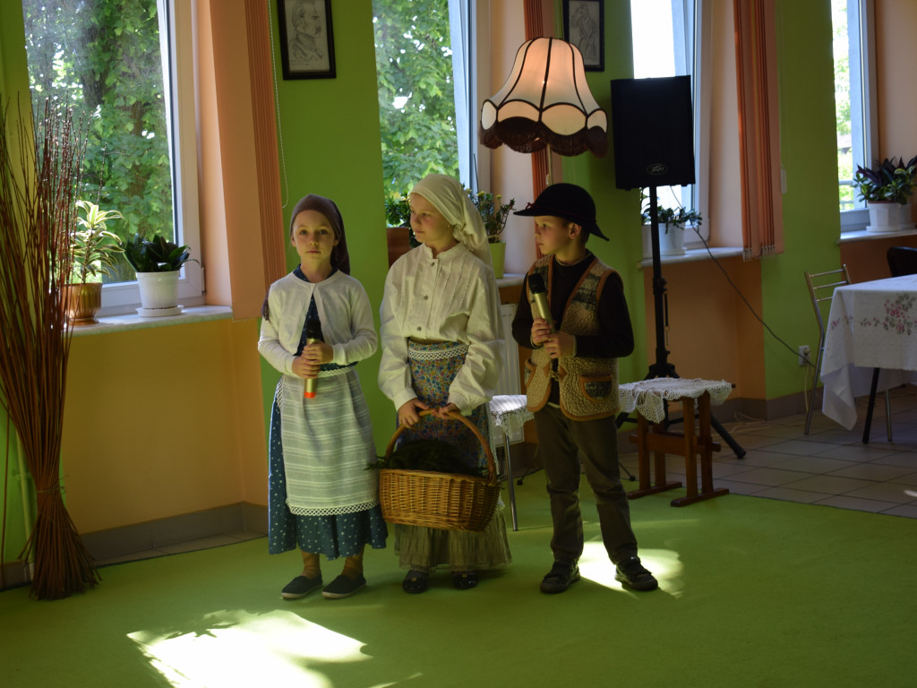 Spotkanie przedszkolaków z seniorami w DDPS