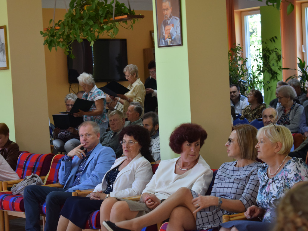 Spotkanie przedszkolaków z seniorami w DDPS