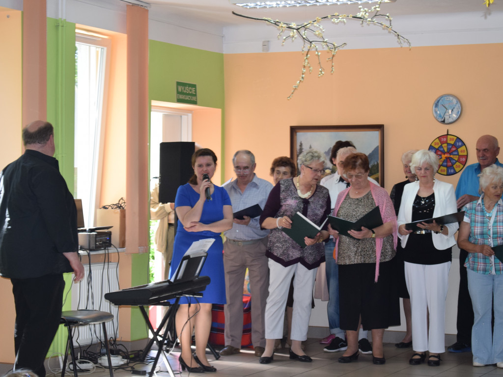 Spotkanie przedszkolaków z seniorami w DDPS