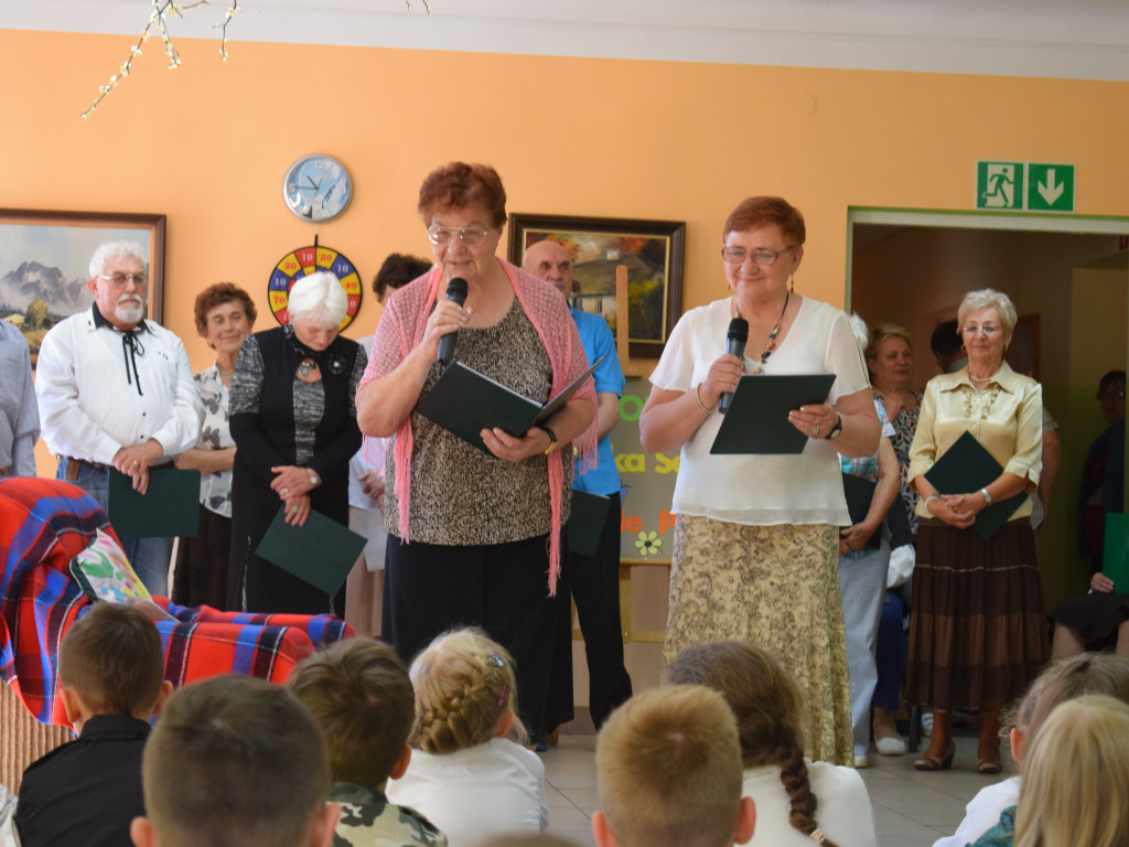 Spotkanie przedszkolaków z seniorami w DDPS