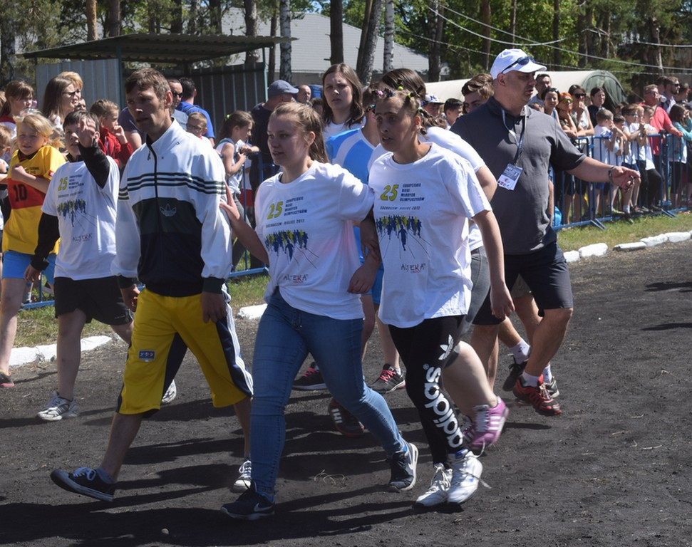 Olimpijskie bieganie w Bielicach [GALERIA ZDJĘĆ]