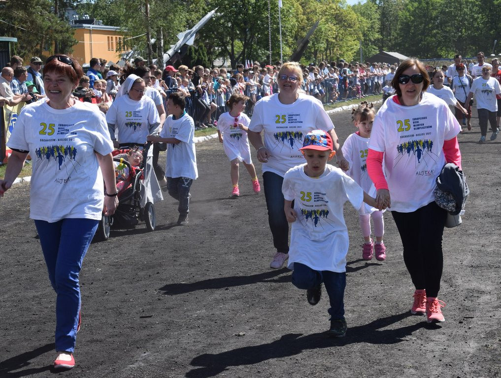 Olimpijskie bieganie w Bielicach [GALERIA ZDJĘĆ]