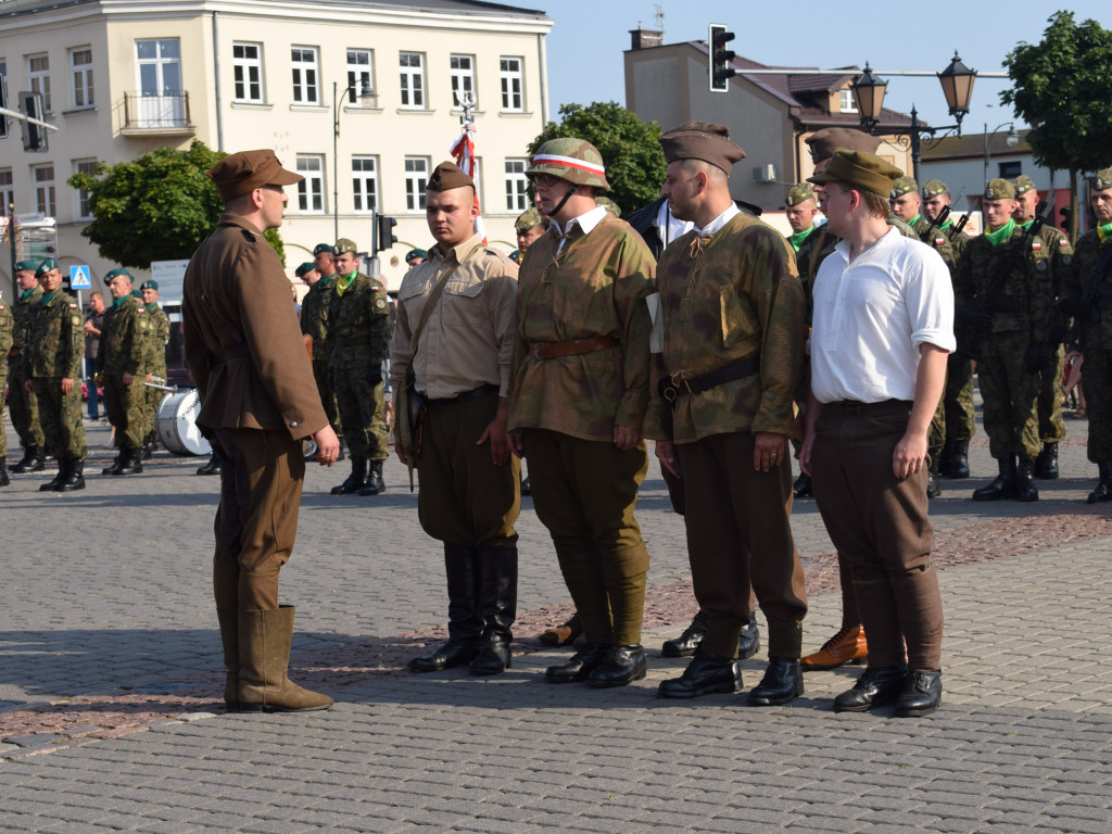 Uroczyste obchody 73. rocznicy wybuchu powstania warszawskiego w Sochaczewie