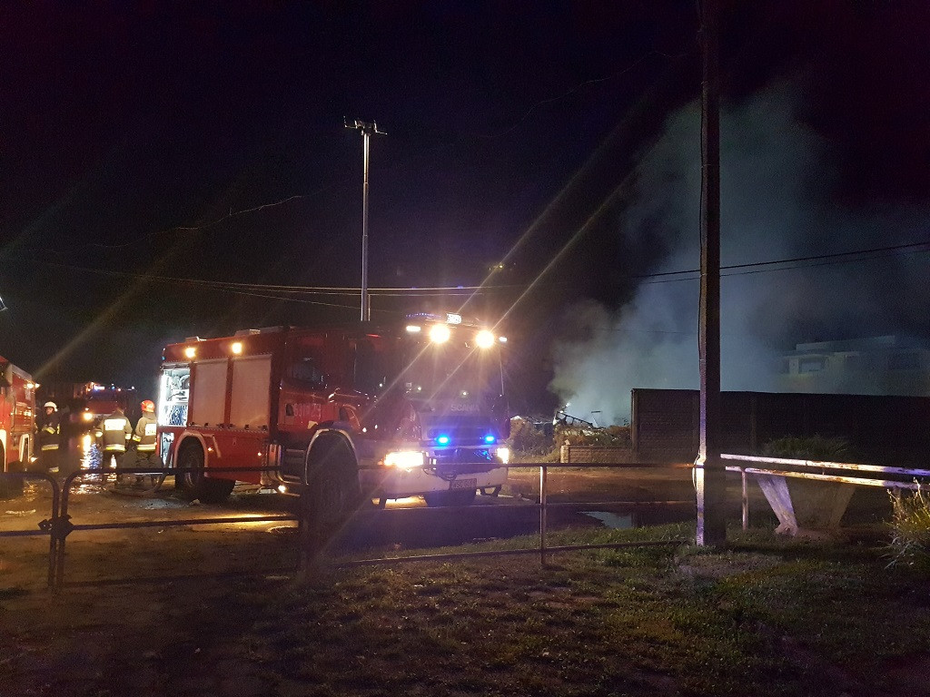Pożar w zakładach chemicznych w Chodakowie! Trwa akcja gaśnicza!