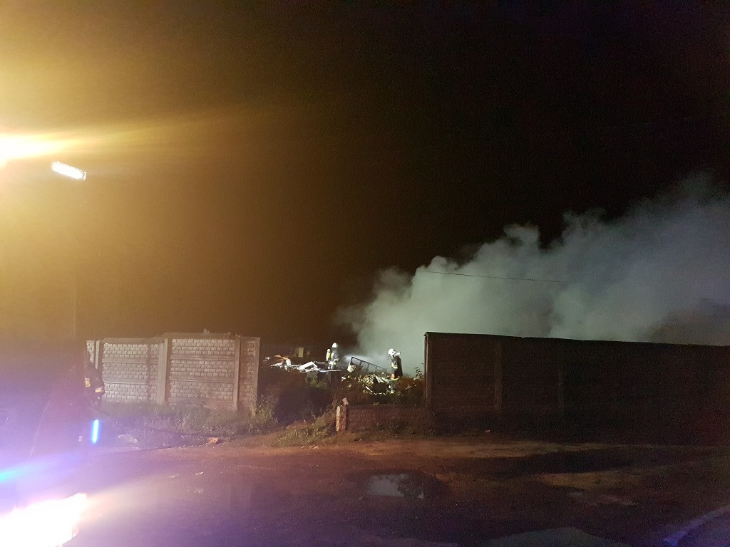 Pożar w zakładach chemicznych w Chodakowie! Trwa akcja gaśnicza!