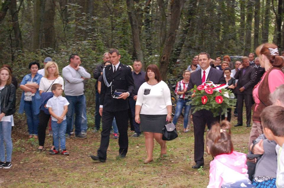 Przy Grobie Nieznanego Żołnierza w Kromnowie zebrani upamiętnili 78. rocznicę napaści Niemiec na Polskę
