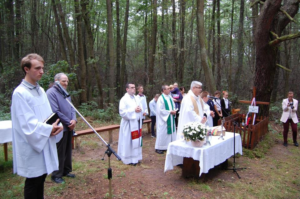 Przy Grobie Nieznanego Żołnierza w Kromnowie zebrani upamiętnili 78. rocznicę napaści Niemiec na Polskę