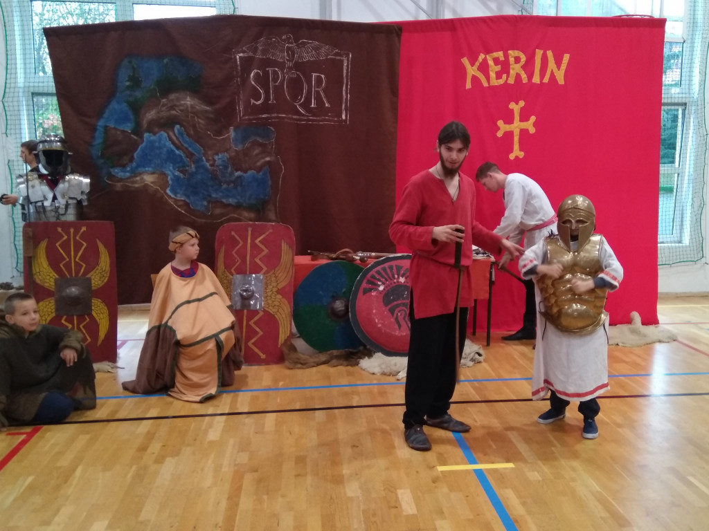 Festiwal Nauki Maksymiliada w SP nr 4 w Błoniu