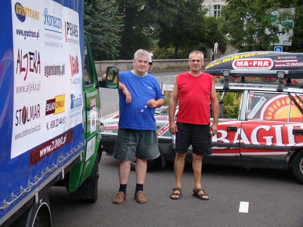 Wszyscy na nich patrzyli! Grzegorz z Sochaczewa przejechał z bratem 20-letnim Lublinem przez Europę. Był cel [ROZMOWA]