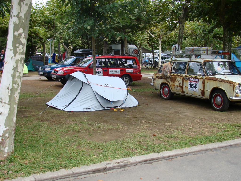 Wszyscy na nich patrzyli! Grzegorz z Sochaczewa przejechał z bratem 20-letnim Lublinem przez Europę. Był cel [ROZMOWA]