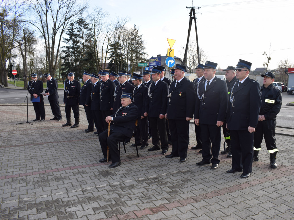 Strażacy z OSP w Iłowie mają nowy wóz bojowy