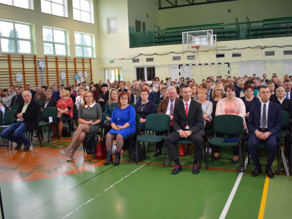 20 lecie nadania patrona szkole podstawowej w Rybnie
