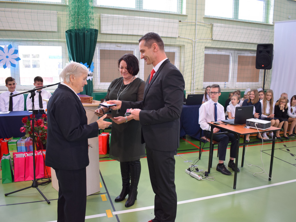 20 lecie nadania patrona szkole podstawowej w Rybnie