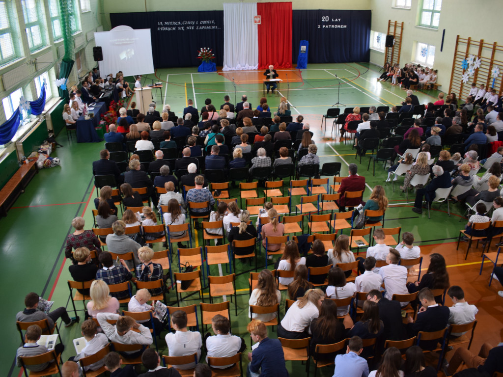 20 lecie nadania patrona szkole podstawowej w Rybnie