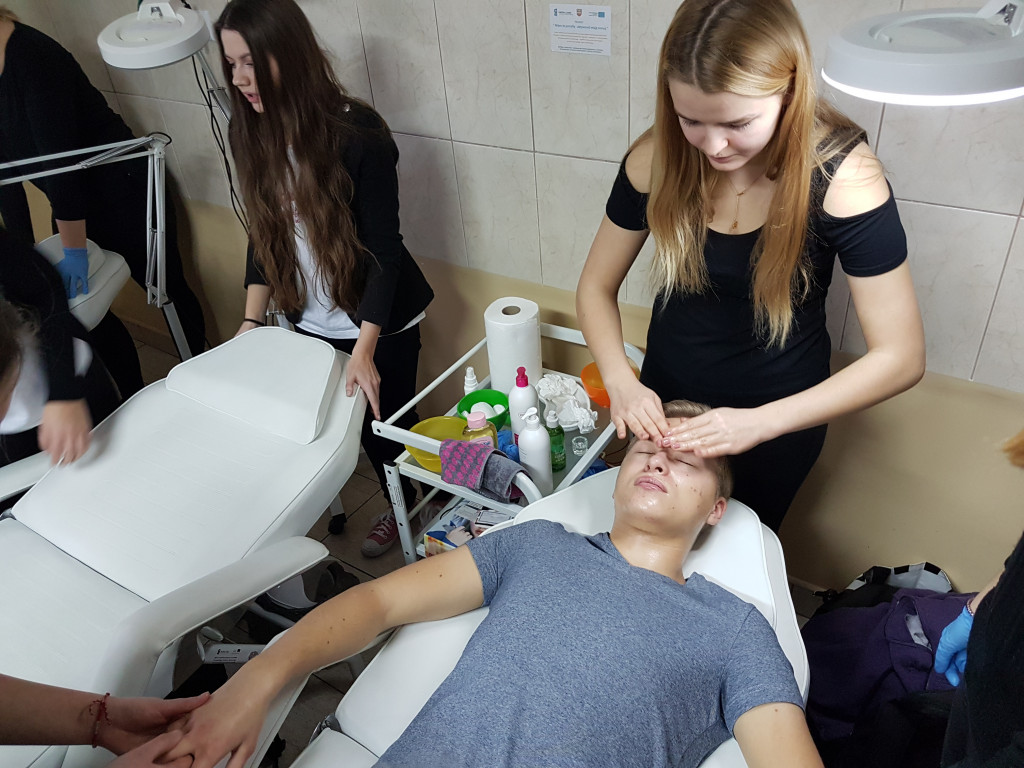 Mikołajkowy dzień promocji zdrowia i urody w 