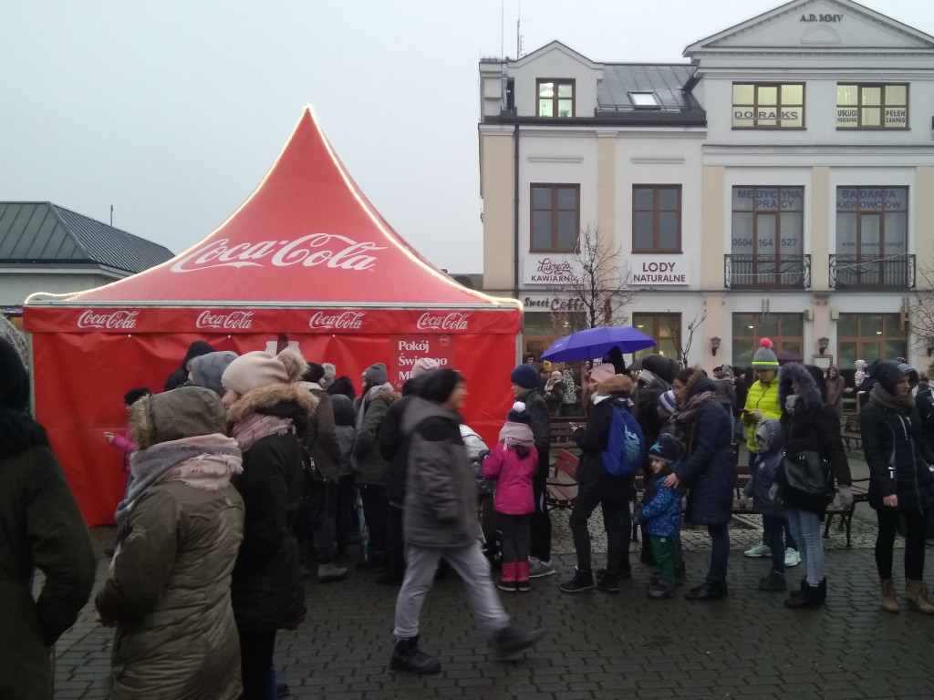 Świąteczna Ciężarówka Coca-Coli na pl. Kościuszki w Sochaczewie [WIDEO]