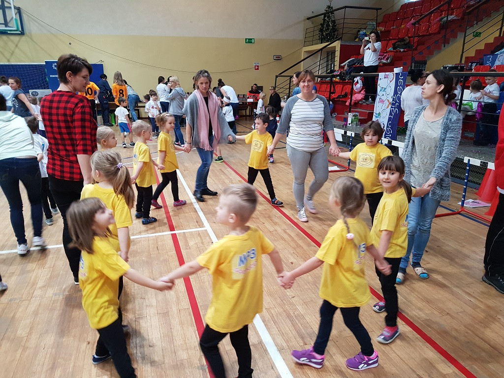 Zimowe zmagania przedszkolaków