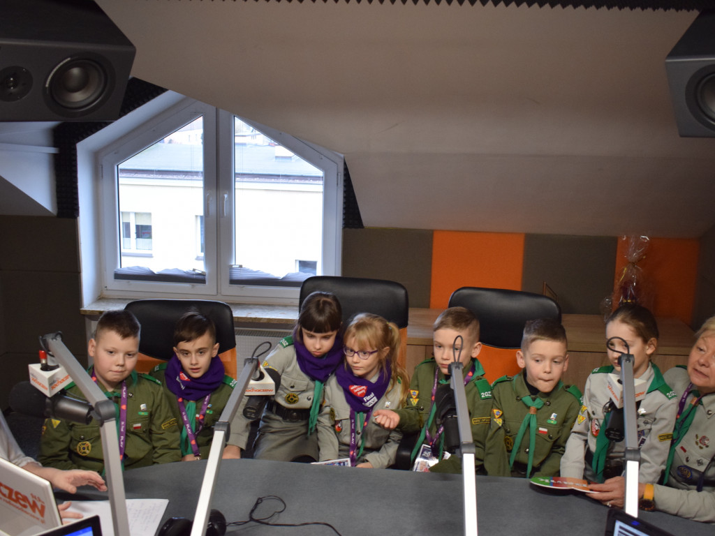 Goście studia Wielkiej Orkiestry Świątecznej Pomocy