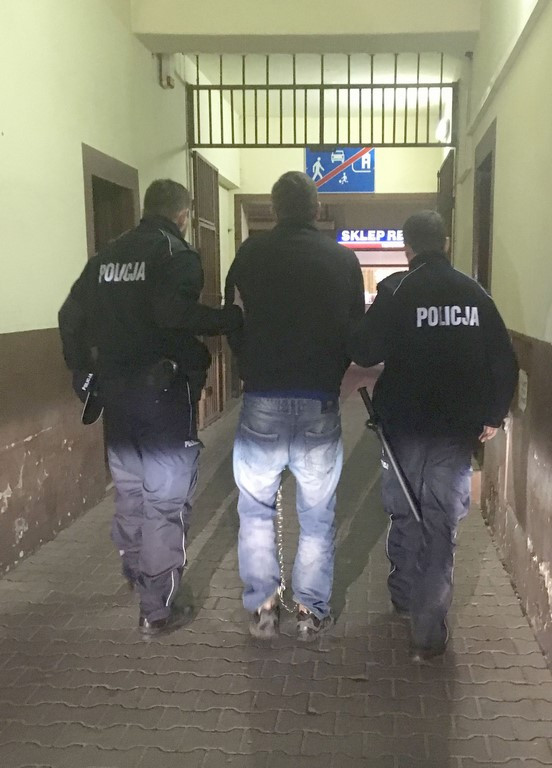 Chciał groźbami wymusić pieniądze. Trafił na 3 miesiące do aresztu.