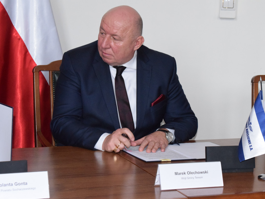 Będzie bezkolizyjne skrzyżowanie kolejowo-drogowe w Teresinie na linii  Warszawa - Poznań