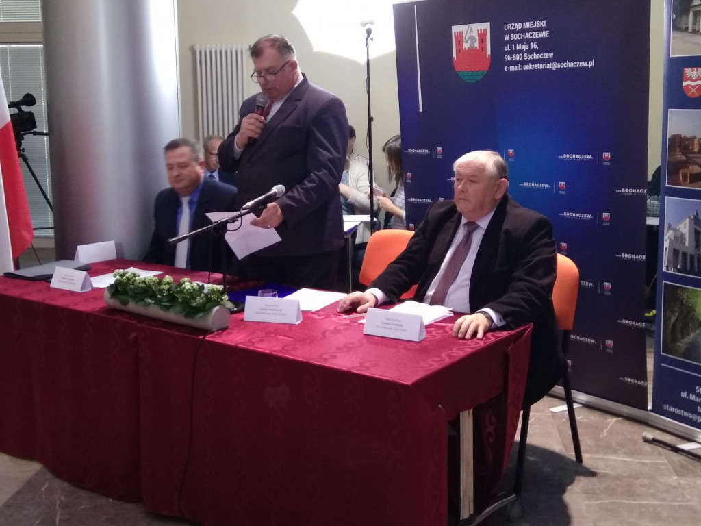 Jest porozumienie trzech samorządów w sprawie budowy nowego mostu na Bzurze.