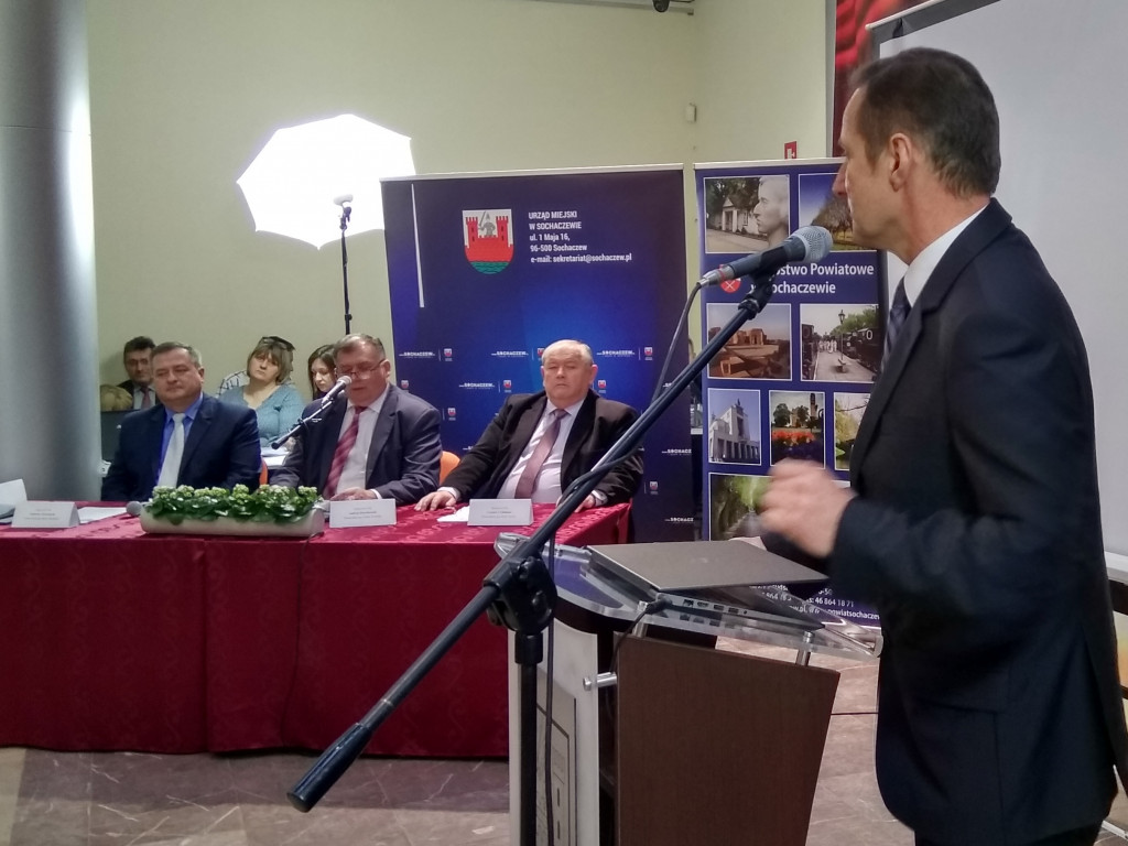 Jest porozumienie trzech samorządów w sprawie budowy nowego mostu na Bzurze.