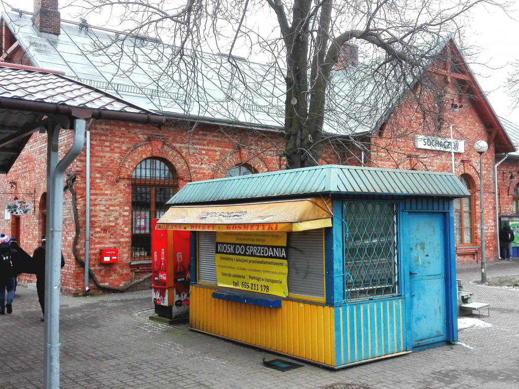 Znika kiosk pana Jana obok dworca PKP w Sochaczewie. 
