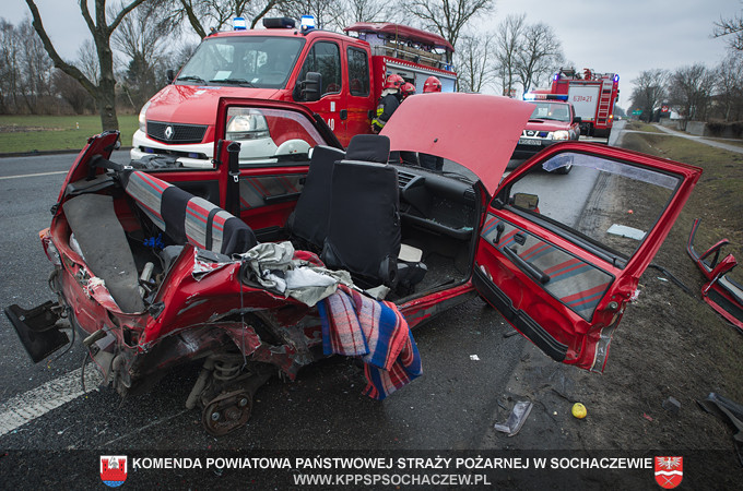 Wypadek drogowy Sochaczew-Wieś: relacja i zdjęcia straży pożarnej