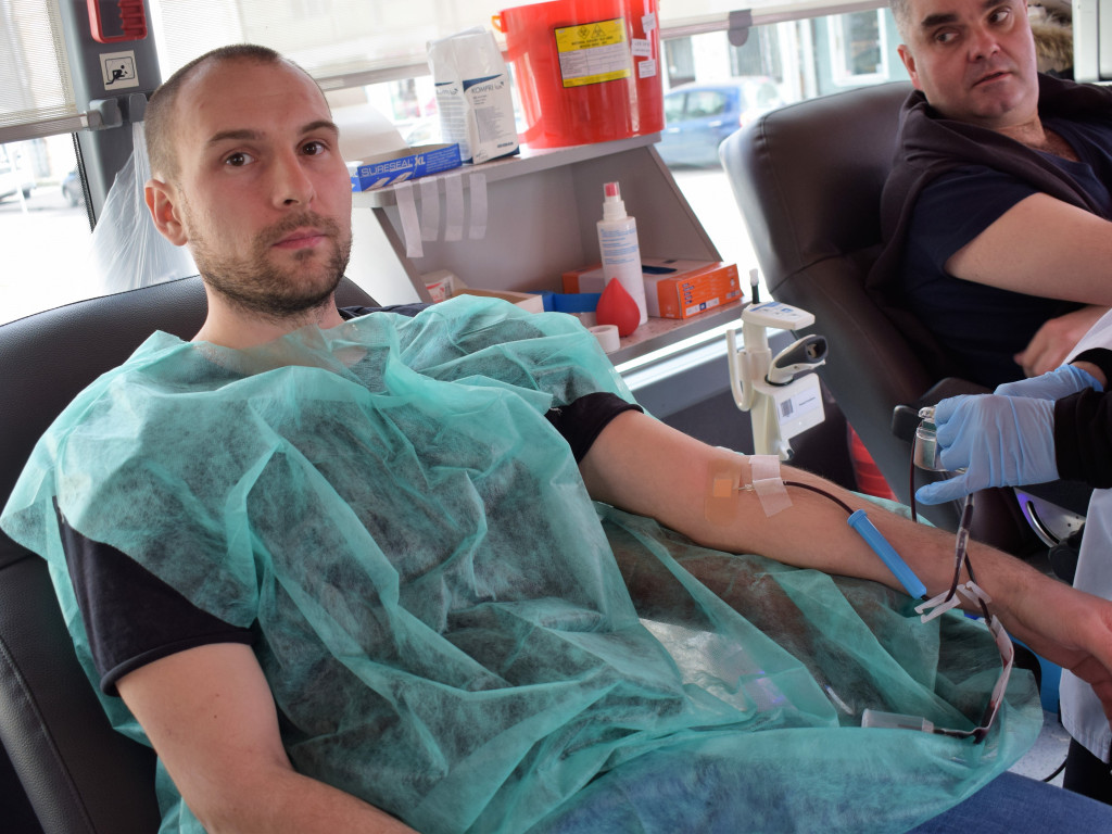 Sochaczewscy mundurowi podarowali swoją krew potrzebującym [ZDJĘCIA]