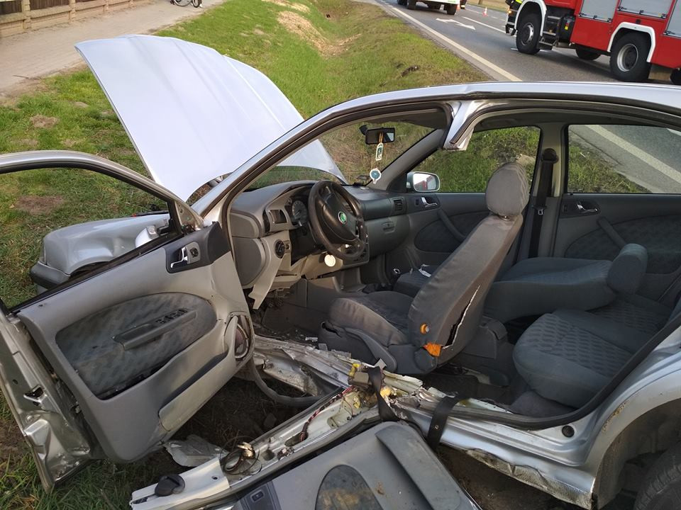 Wypadek w Chrzczanach: trzy osoby poszkodowane