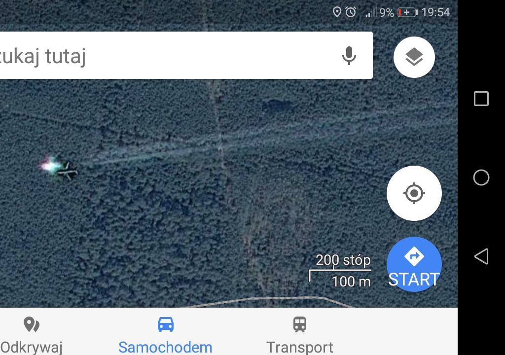 Samolot w Puszczy Kampinoskiej: zagadkowe zdjęcie google
