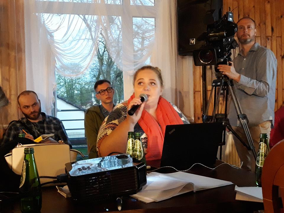 Lotnisko w Baranowie: radni jednomyślnie za referendum